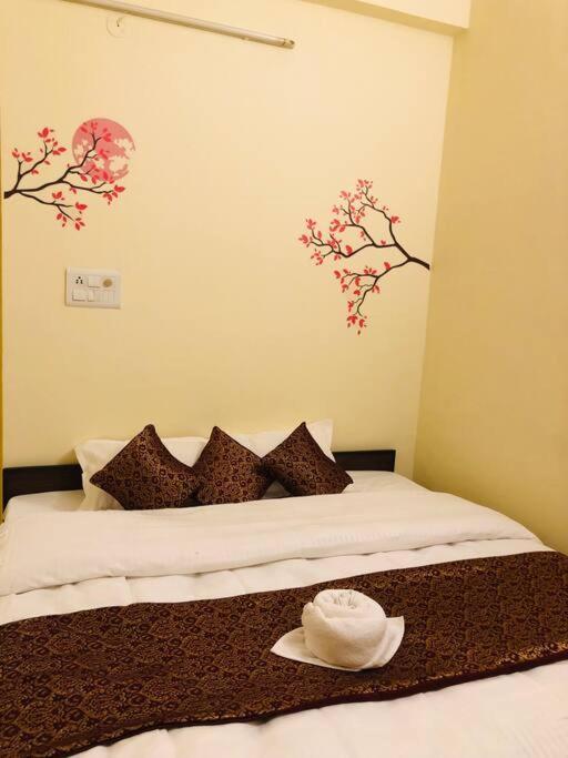 The Emerald House Varanasi Eksteriør billede